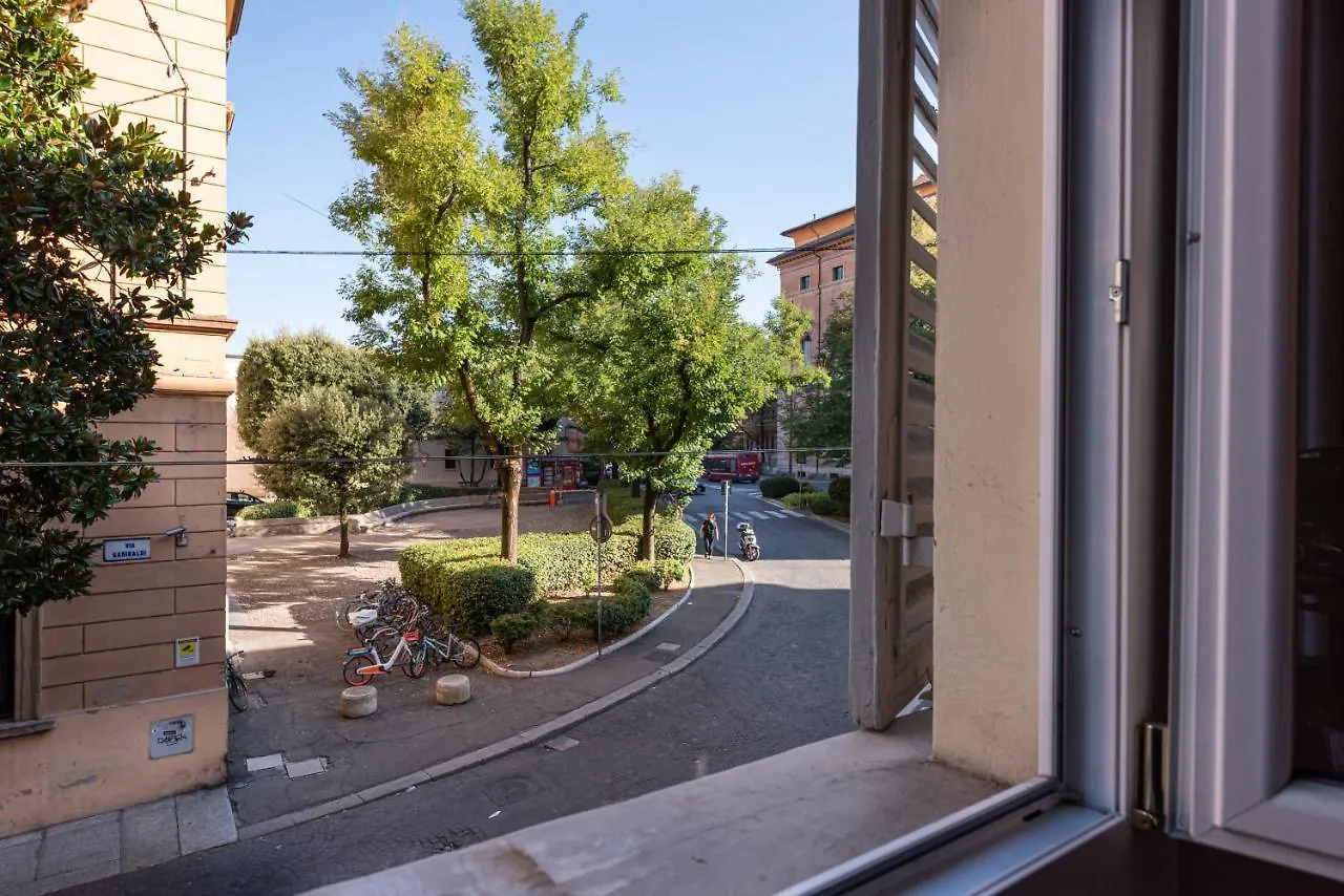 Casa Boss Monolocale Tribunale 1 Bologna 0*,  Italy